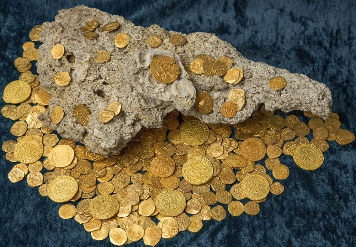 PHOTO: 4.5 Million Dollars worth of Spanish gold coins has been recovered.