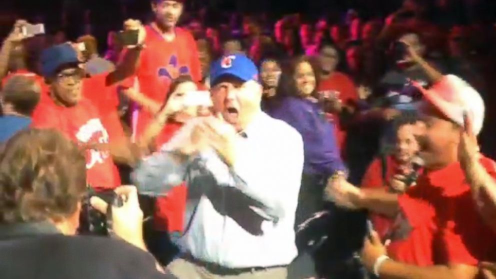 Steve Ballmer, the new owner of the Los Angeles Clippers, was greeted by thousands of fans at the Staples Center today.