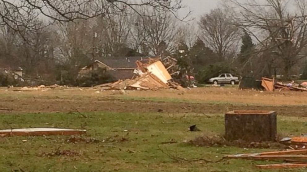 PHOTO: Storms damage homes in the Como, MS area, Dec. 23, 2015.