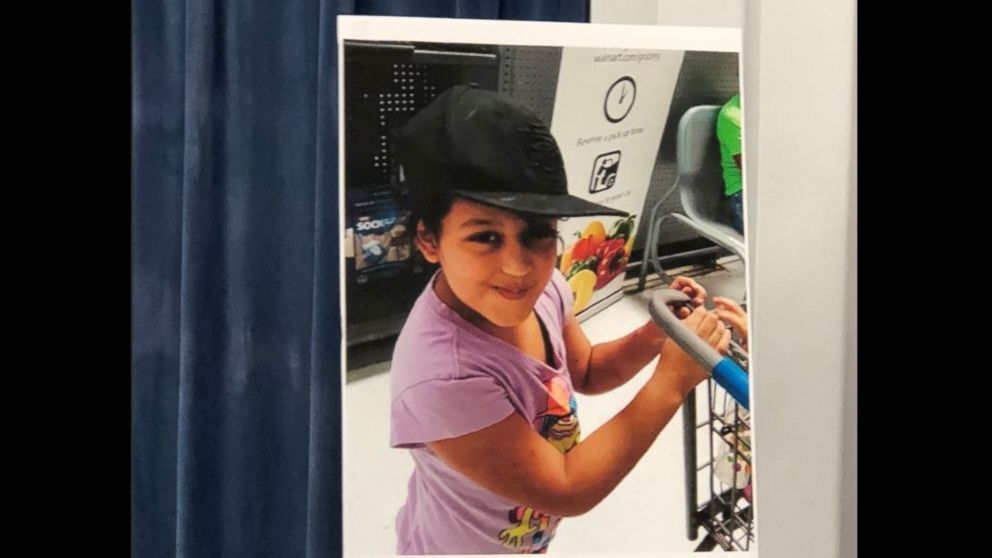 Florida girl, 7, dies after being struck by stray bullet sitting in car ...