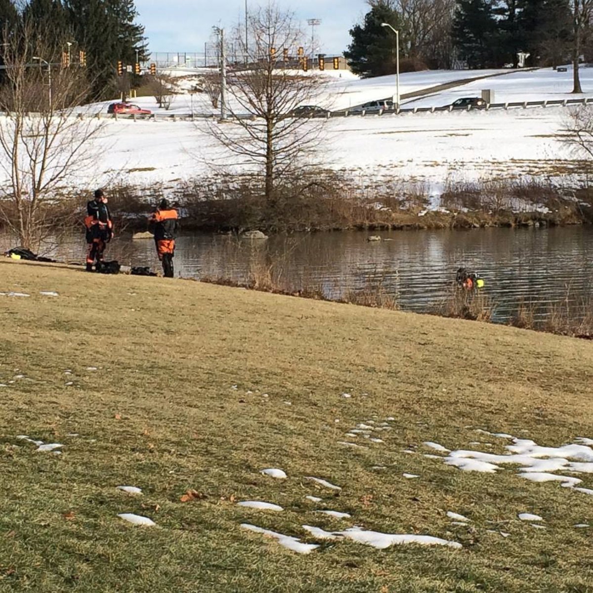 PHOTO: The Virginia State Police Search & Recovery Team divers searched a pond on the Virginia Tech campus in connection to the abduction/murder of Nicole Lovell, Jan. 31, 2016.