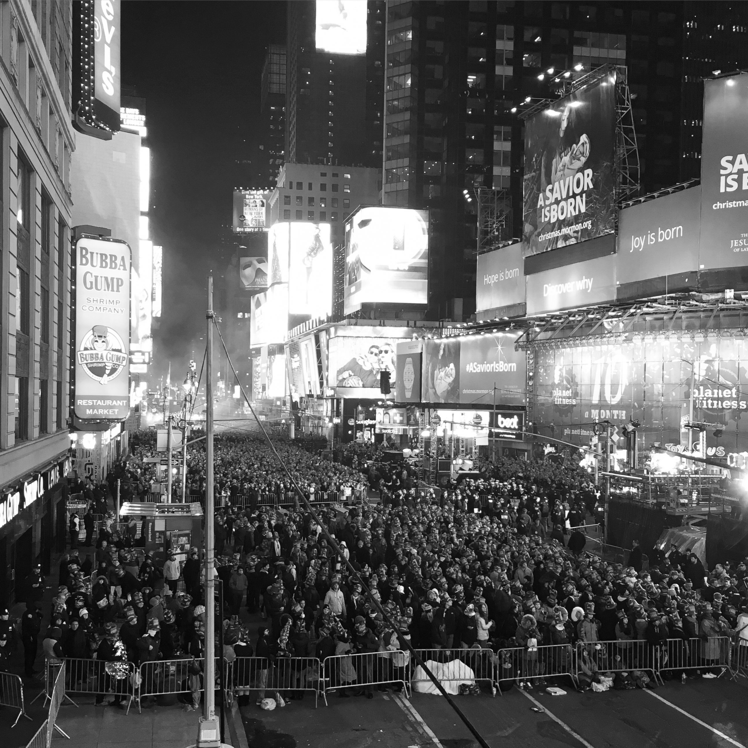 PHOTO: An estimated 1 million people attended the New Year's Eve celebrations in New York's Times Square.