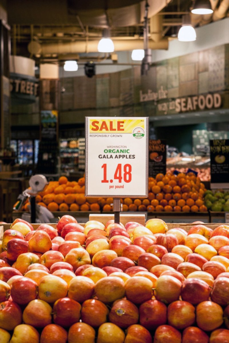 PHOTO: Organic gala apples are seen in a Whole Foods.