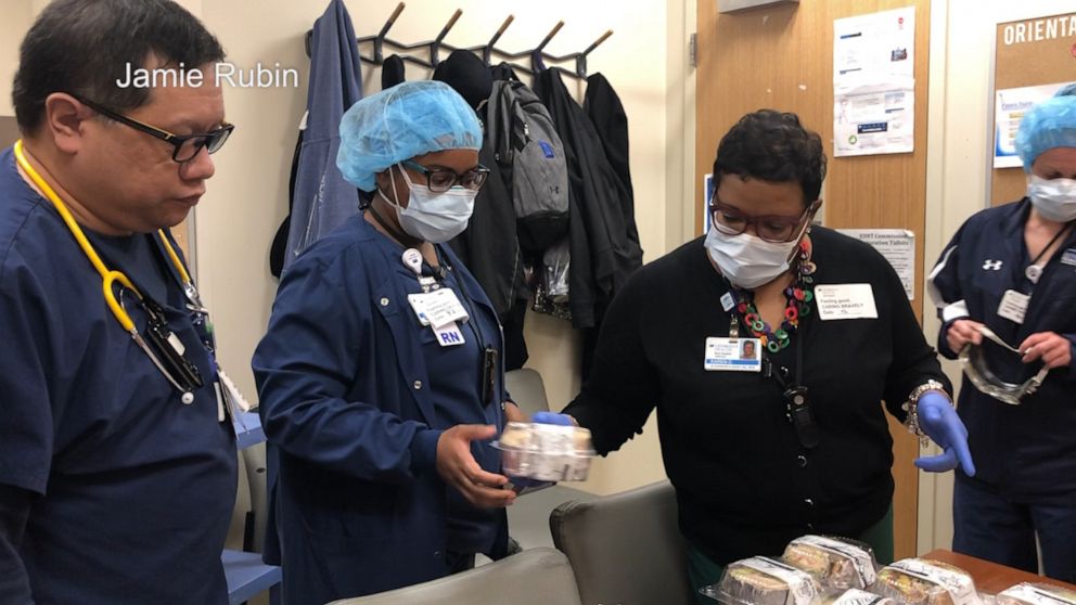 PHOTO: Medical staff at Sinai Hospital in Baltimore, Maryland, receive free lunches donated by Jewish community members.