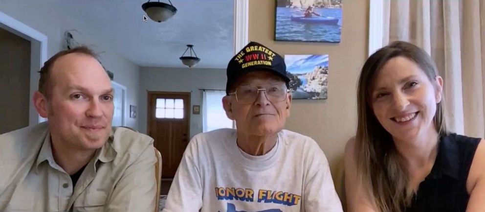 PHOTO: Isaac Etherington, Bill Kelly and his granddaughter Rose Etherington talk to ABC News about how the 95-year-old veteran overcame coronavirus.