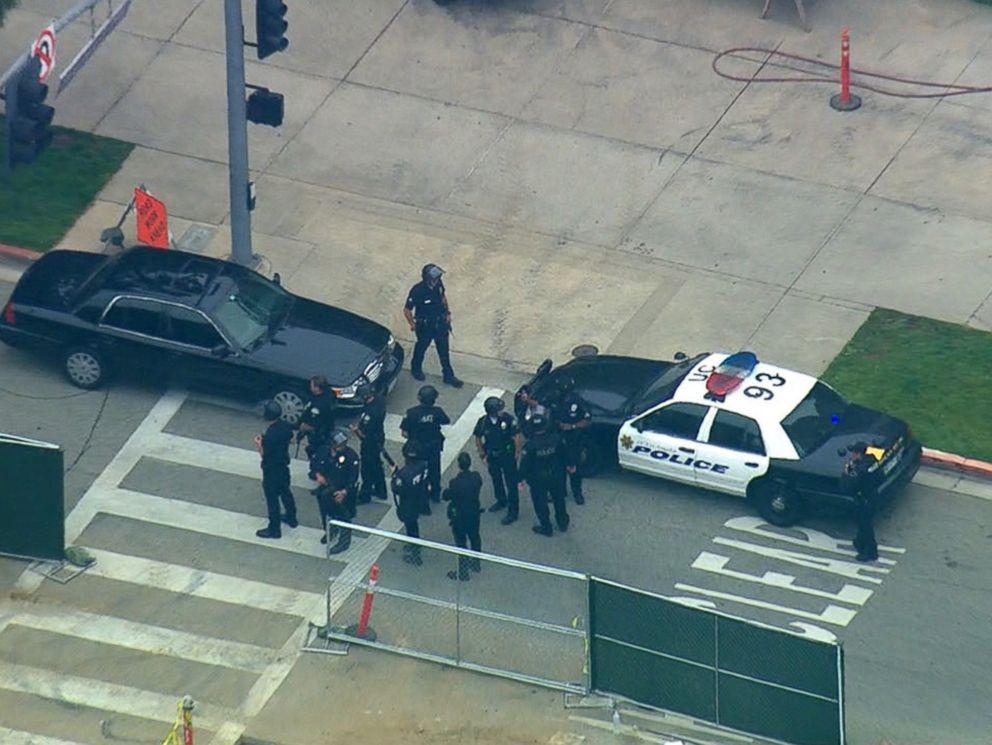 PHOTO: Police respond to an active shooter on the UCLA campus, June 1, 2016.