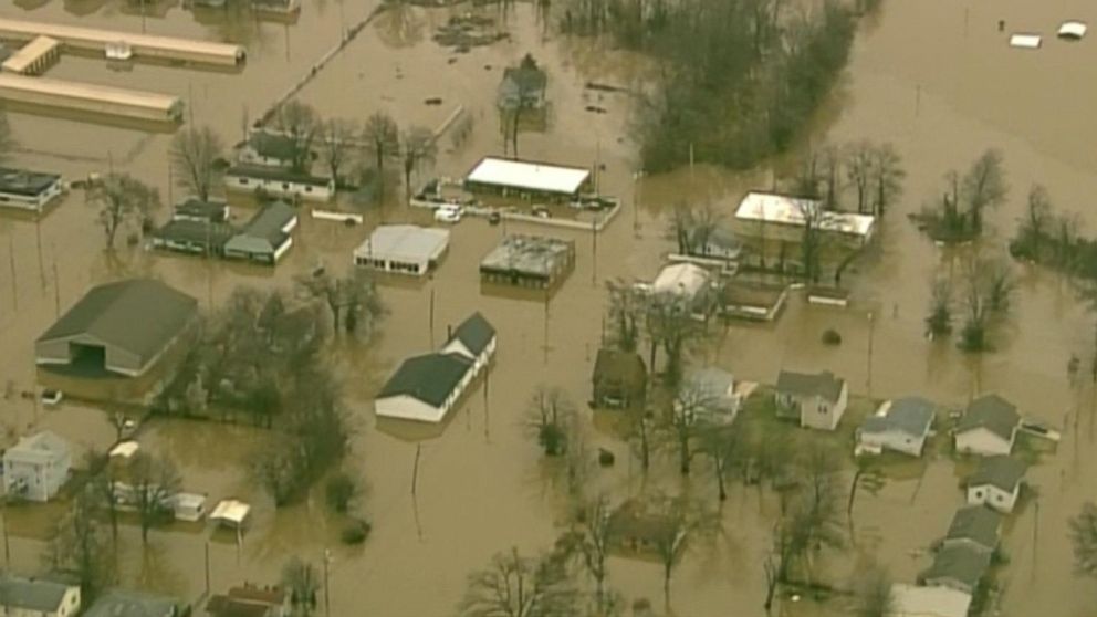 PHOTO: Buildings are submerged from flooding in Union, Missouri, Dec. 29, 2015. 