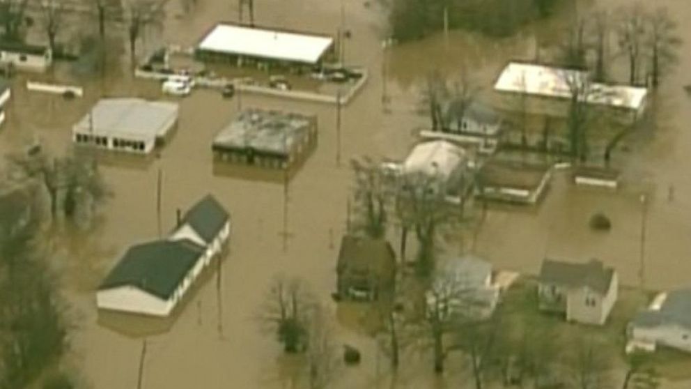 PHOTO: Buildings are submerged from flooding in Union, Missouri, Dec. 29, 2015. 