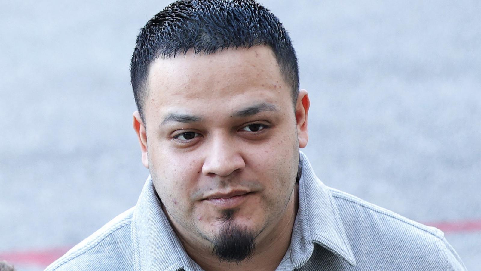 DOJ asks appeals court to reinstate human smuggling case against Kilmar Abrego Garcia