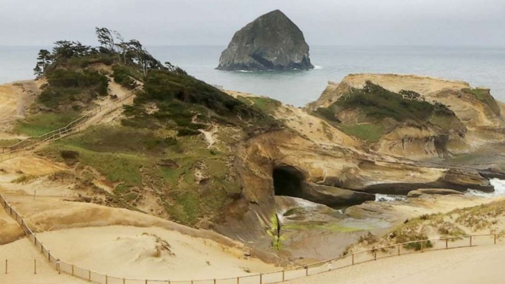 PHOTO: A hiker’s body has been recovered after he fell from a rocky bluff at Cape Kiwanda State Natural Area, about 100 miles west of Portland, and was knocked unconscious during the fall and swept out to sea on Saturday, March 4, 2023.