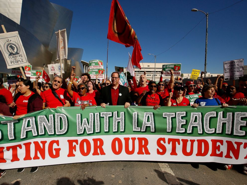 LAUSD strike: More than 30,000 teachers on strike in Los Angeles