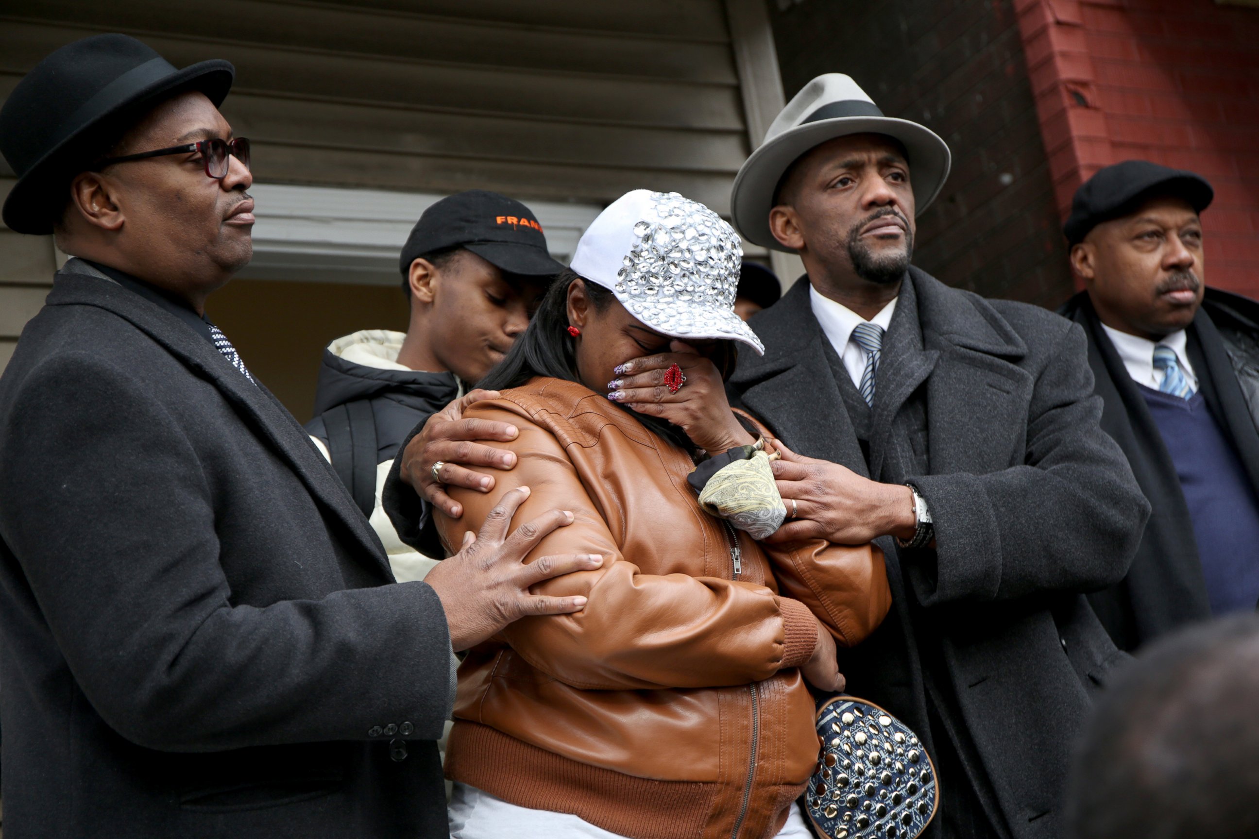 PHOTO: LaTarsha Jones, center, daughter of Bettie Jones, is comforted by family and friends during a press conference, Dec. 27, 2015, in front of the house where Bettie Jones was killed in Chicago on Saturday.
