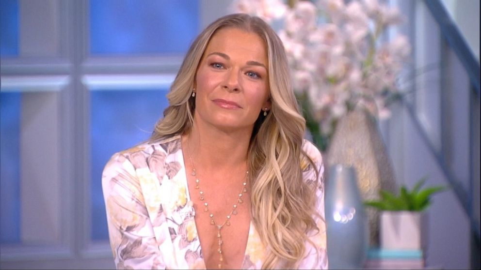 PHOTO: LeAnn Rimes guest co-hosts "The View" on Friday, April 8, 2022.