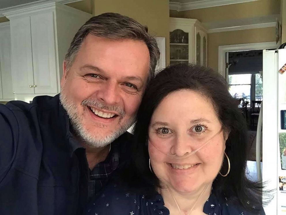 PHOTO: Lisa Martin is pictured with her husband, Jeff Martin, on New Year’s Day 2021, one day after she was discharged from the hospital.