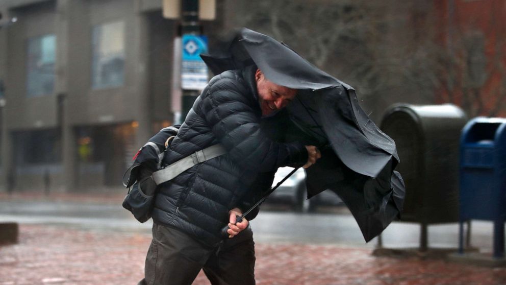 Storms converge on East Coast as huge warm up expected across Midwest ...