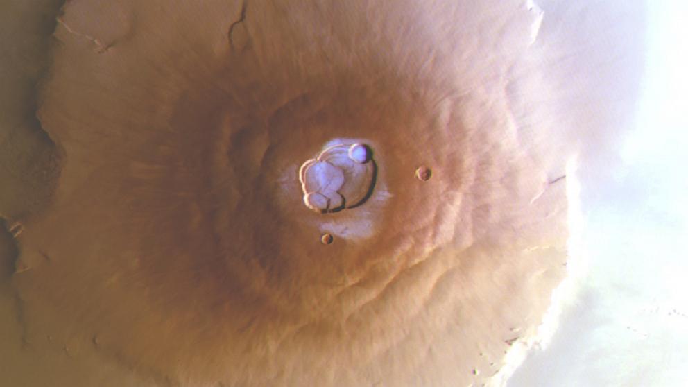 El descubrimiento de agua helada en los volcanes de Marte en el primer descubrimiento “importante”: un estudio