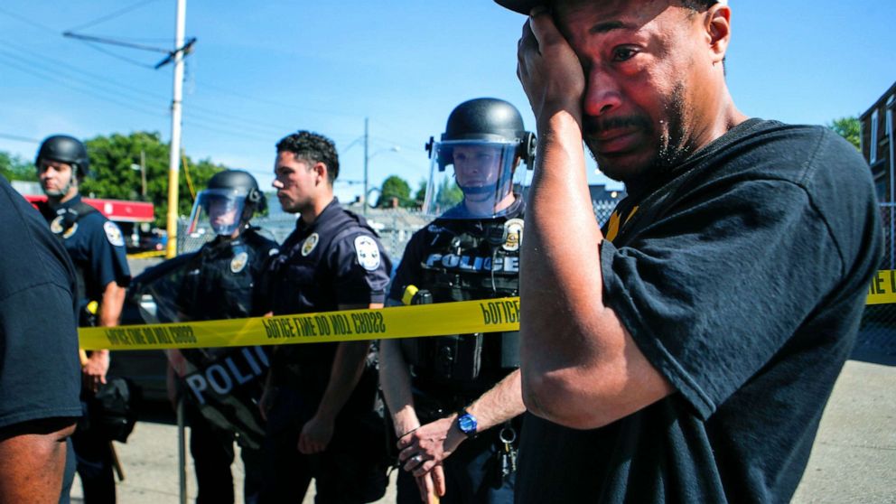 VIDEO: Louisville police chief fired after deadly shooting