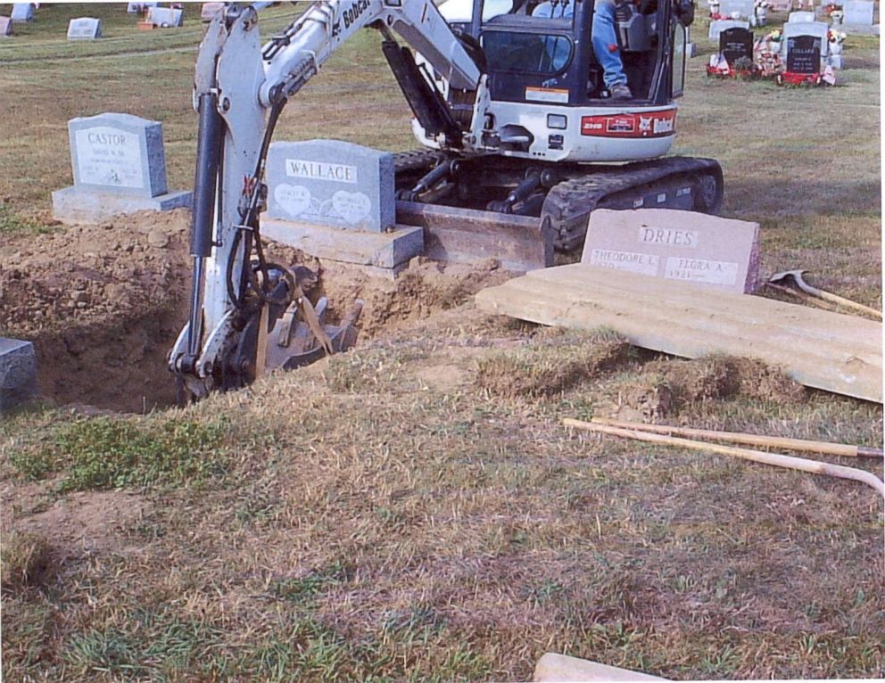 PHOTO: Investigators decided to exhume the body of Michael Wallace and examine him to see if his organs contained those telltale crystals associated with antifreeze.