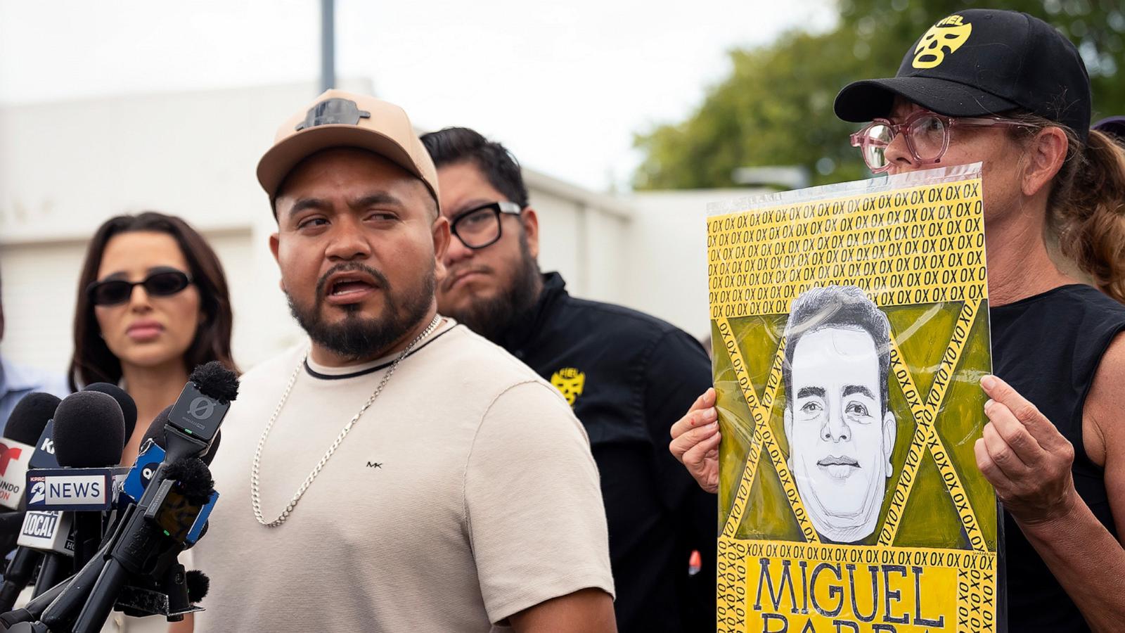 DA looking to interview 2 witnesses in backseat of ICE vehicle in Houston incident