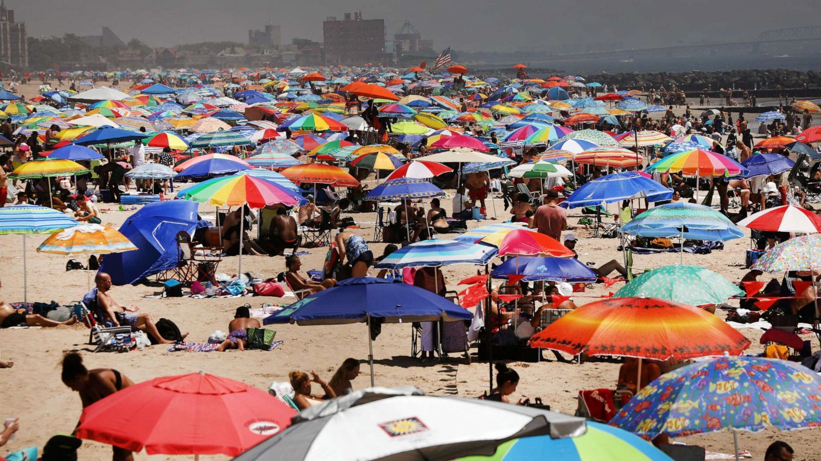 East Coast heat wave bringing record temperatures - Good Morning America