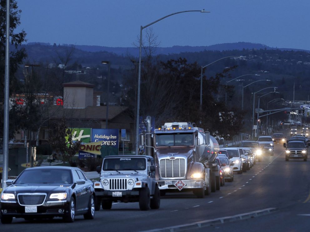 PHOTO: Vehicles line up on Highway 162 as thousands of Oroville residents evacuated the city following fears that erosion near the auxiliary spillway at Oroville Dam would cause it to fail, February 12, 2017.