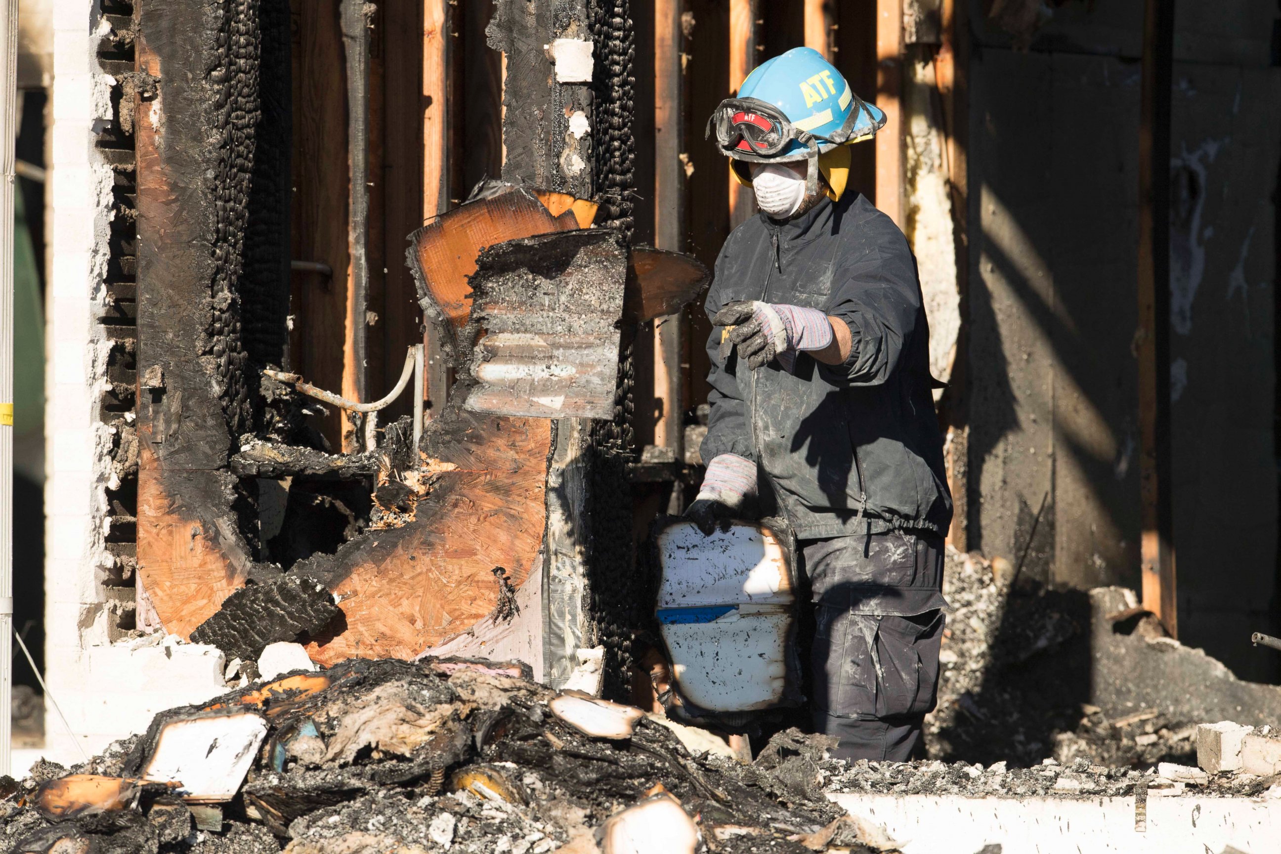 PHOTO: The FBI, ATF and other agencies continue sifting through burned rubble of the Victoria Islamic Center mosque, in Victoria, Texas January 29, 2017, for clues.