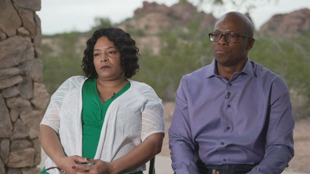 PHOTO: Parents of Daniel Robinson, David Robinson and Melissa Edmonds, search for their missing 24-year-old son in Phoenix, Arizona.