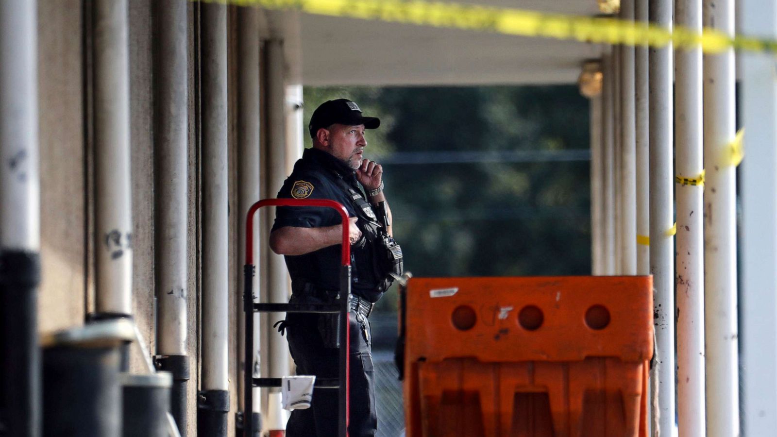 3 USPS workers, including suspect, dead after shooting at Memphis facility  - ABC News