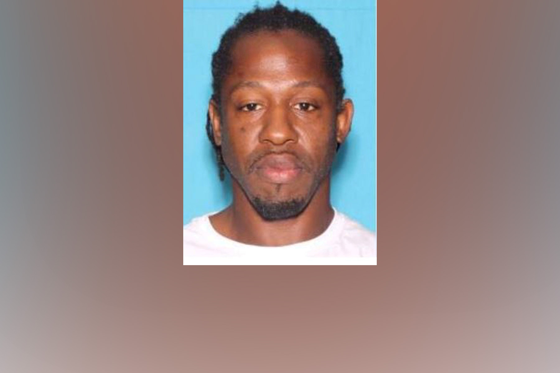 PHOTO: Markeith Loyd, wanted in connection with the shooting death of an Orlando police officer, is shown in this undated booking photo in Orlando, Florida released Jan. 9, 2017.  