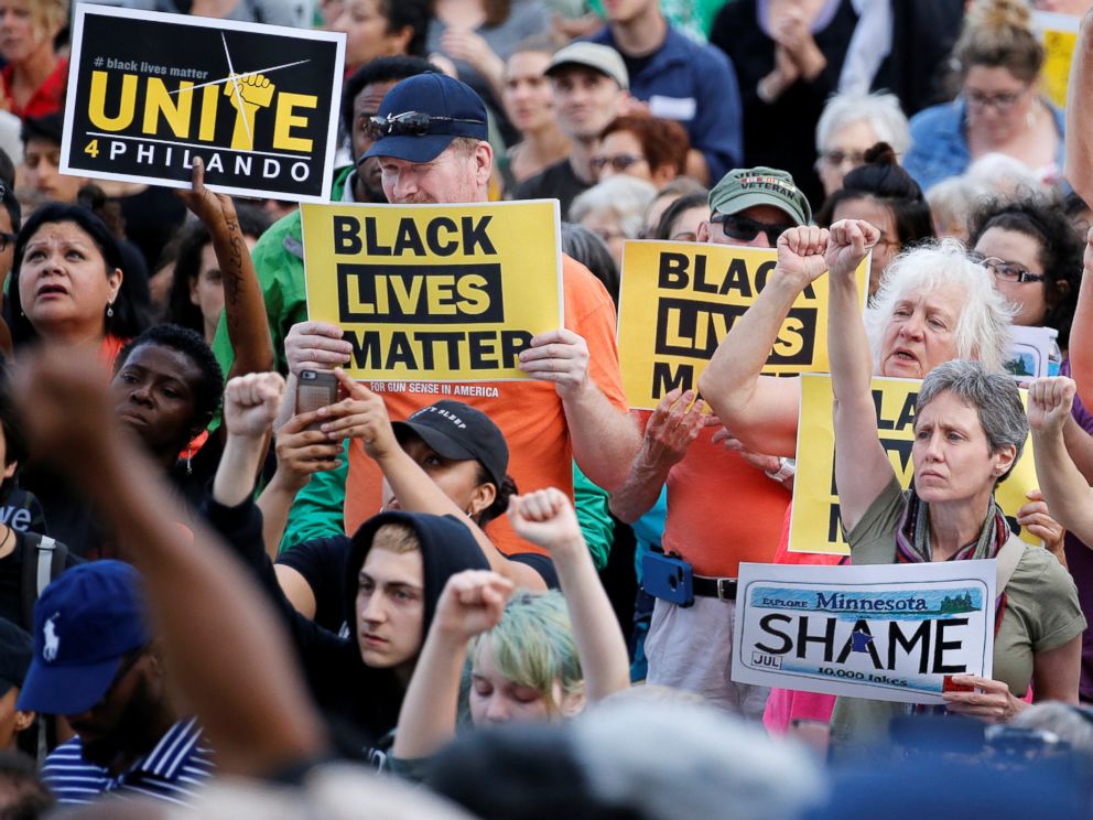 PHOTO: People protest in support of Philando Castile on the capitol steps after a jury found St. Anthony Police Department officer Jeronimo Yanez not guilty of second-degree manslaughter in the death of Castile, in St. Paul, Minn., June 16, 2017.