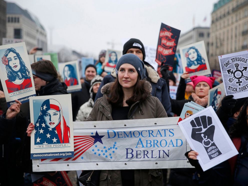 PHOTO: People gather in front of the U.S. Embassy on Pariser Platz beside Brandenburg Gate in solidarity with the Womens March in Washington and around the world, in Berlin, Germany, Jan. 21, 2017.