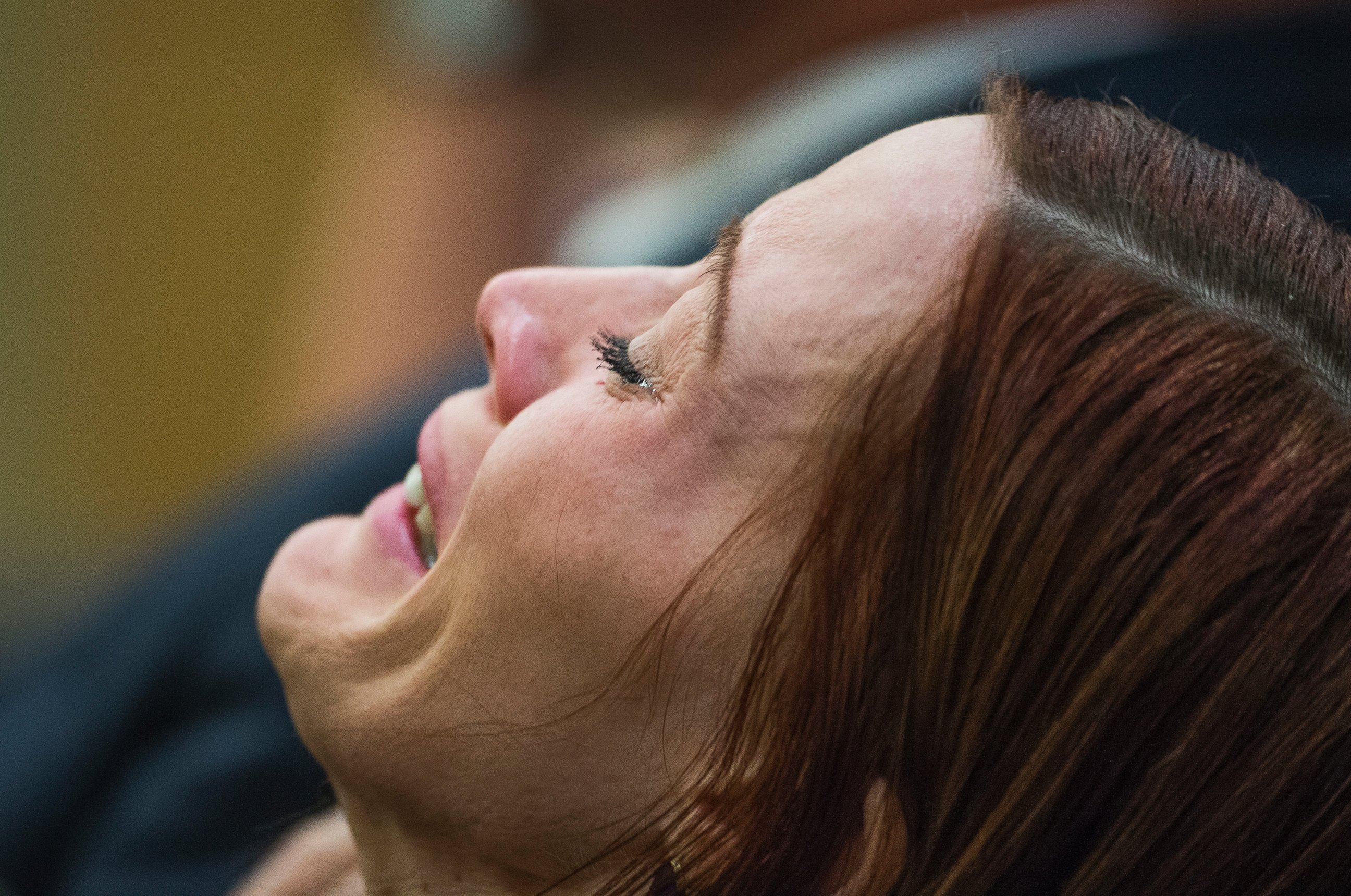 PHOTO: Tanisha Sovenson, sister of Travis Alexander, sobs as she hears a hung jury verdict in the Jodi Arias sentencing phase retrial, in Phoenix, March 5, 2015.