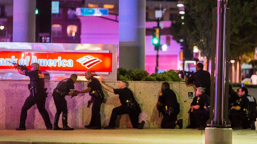 PHOTO: Dallas Police respond after shots were fired at a Black Lives Matter rally in downtown Dallas, Texas, July 7, 2016.