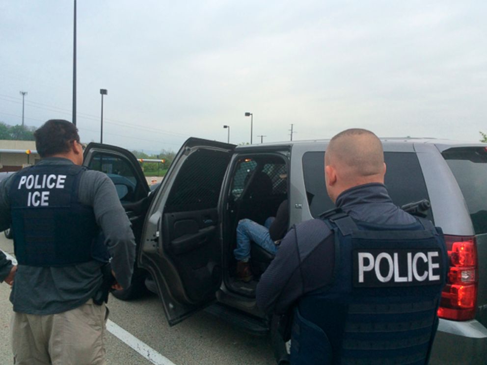 PHOTO: Officers from U.S. Immigration and Customs Enforcements (ICE) Enforcement and Removal Operations (ERO) are shown during an operation targeting criminal aliens and other immigration violators in Philadelphia, Pennsylvania.
