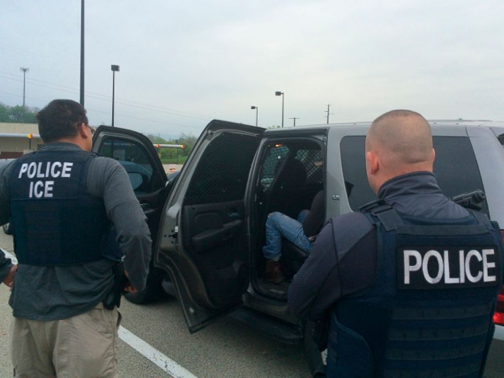 PHOTO: Officers from U.S. Immigration and Customs Enforcement's (ICE) Enforcement and Removal Operations (ERO) are shown during an operation targeting criminal aliens and other immigration violators in Philadelphia, Pennsylvania.