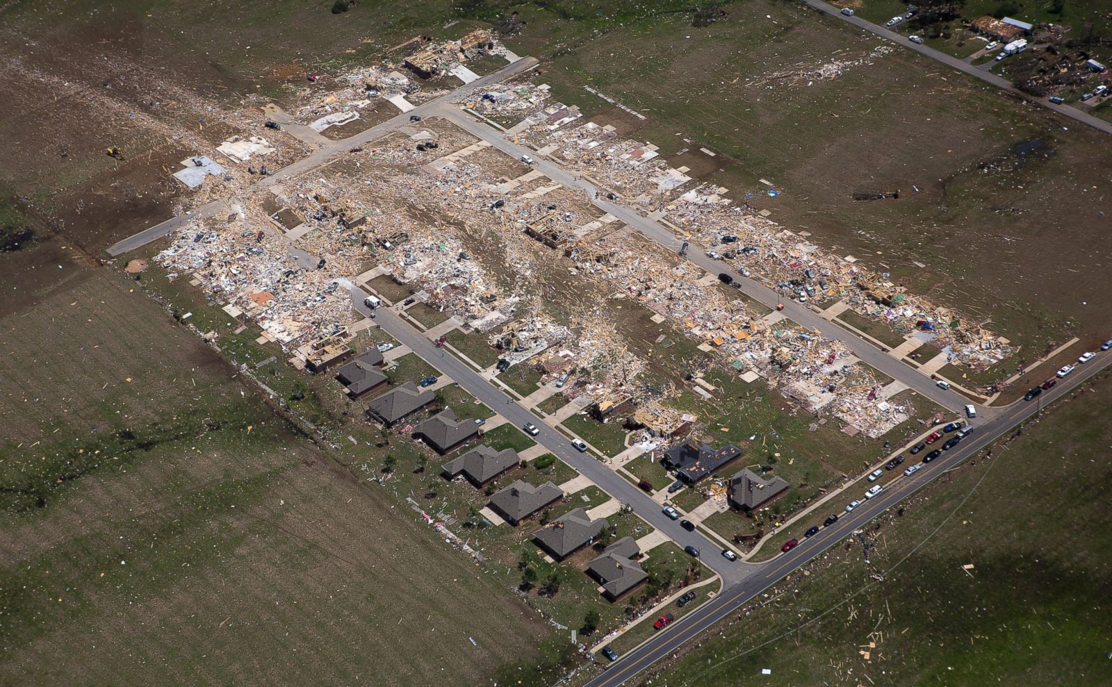 Deadly Tornadoes Tear Through Central, Southern US - ABC News