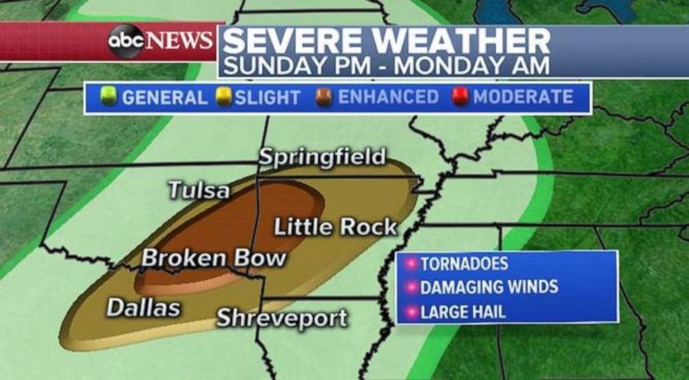 PHOTO: A new storm racing into the Central U.S. will bring severe weather to the Southern U.S. tonight and Monday. 