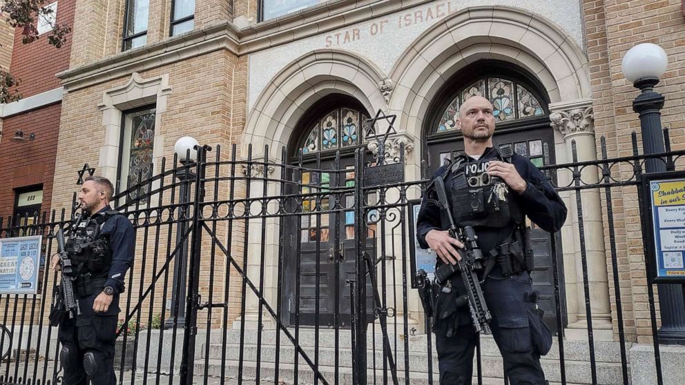 PHOTO: Police officers stand watch outside the United Synagogue of Hoboken, Nov. 3, 2022, in Hoboken, N.J.