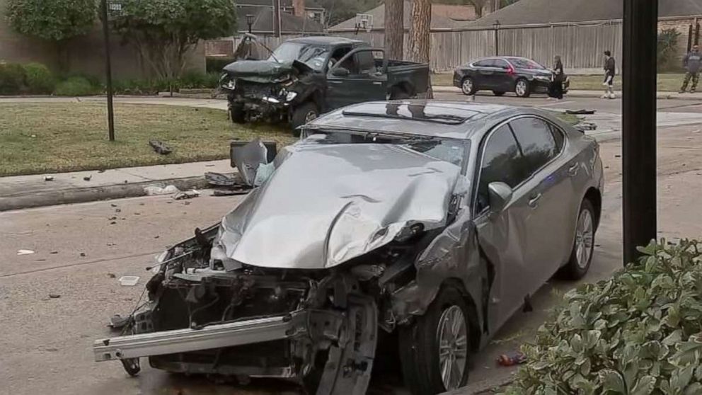 5 kids caught in stolen truck lead police on short chase, crash into 2 ...
