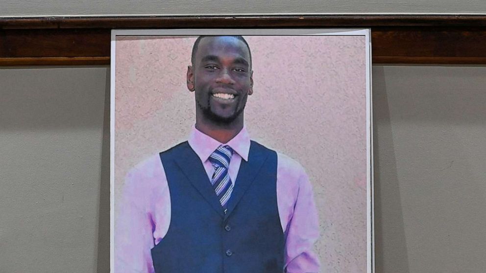 Tyre Nichols’ official autopsy reveals brain injuries from blunt force trauma, DA says