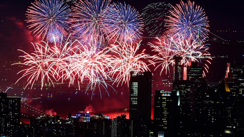 Disney Celebrates America live updates: Fireworks light up New York ...