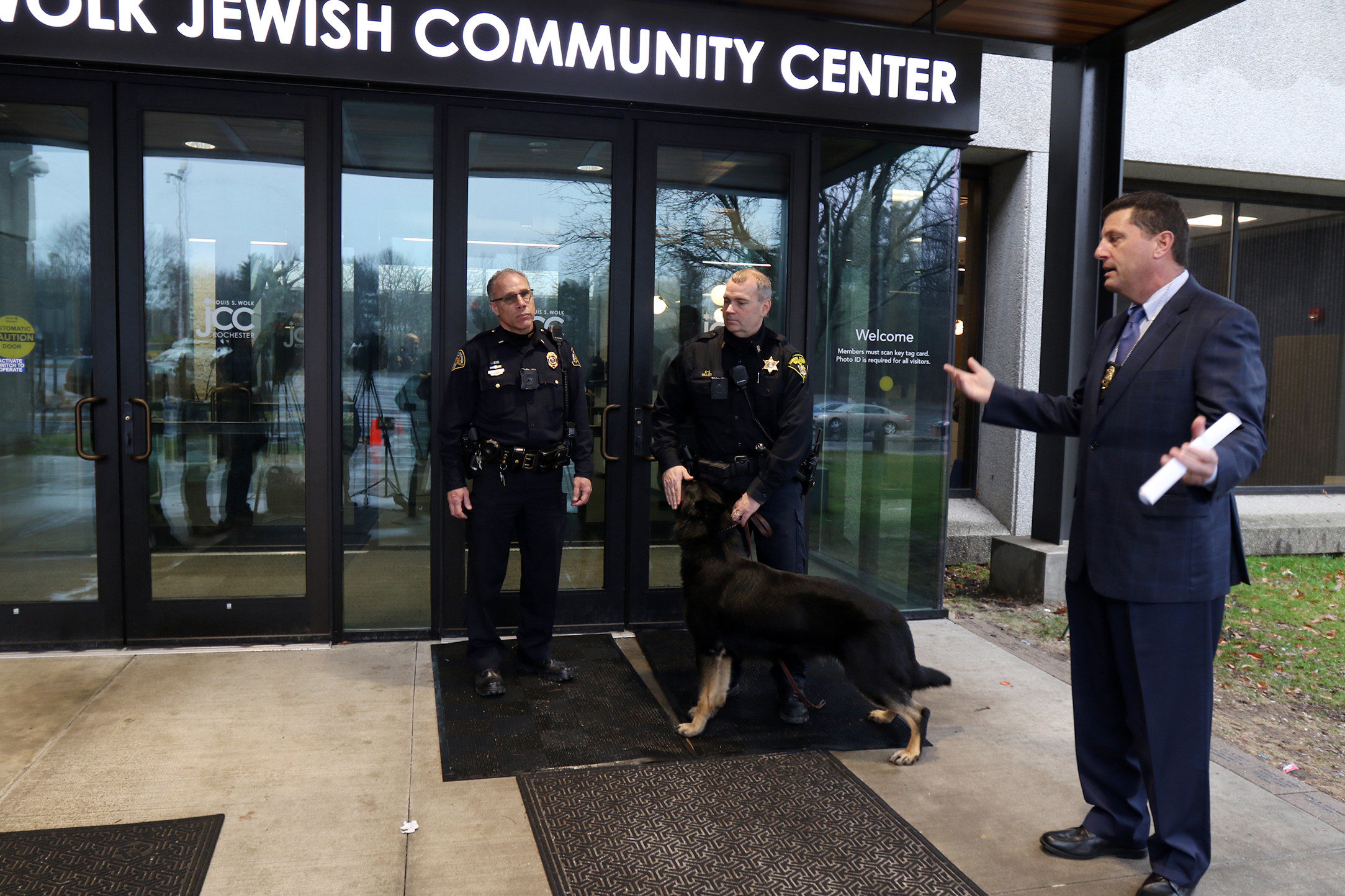 PHOTO: Brighton Police Chief Mark Henderson said there was no bomb found and investigation into the threat continues at the Louis S. Wolk Jewish Community Center, March 7, 2017, in Rochester, N.Y.