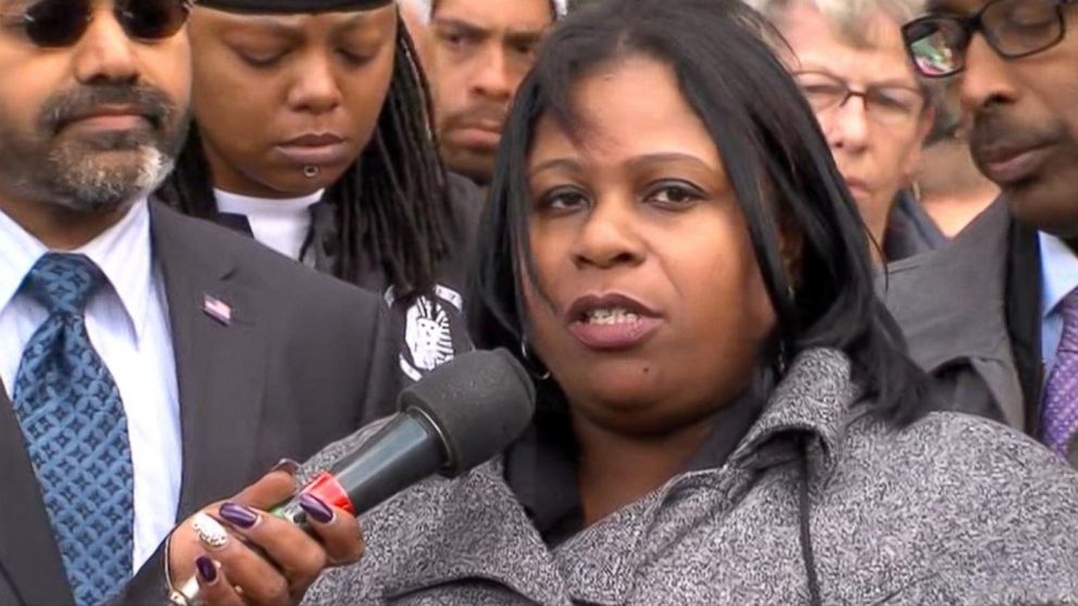 Tamir Rice's Mother Says 'No Justice' in Call for Prosecutor's Office ...