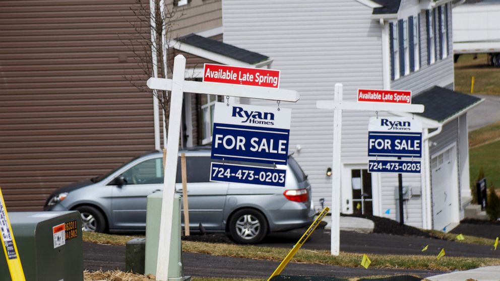 US new-home sales post slight gain in April thumbnail