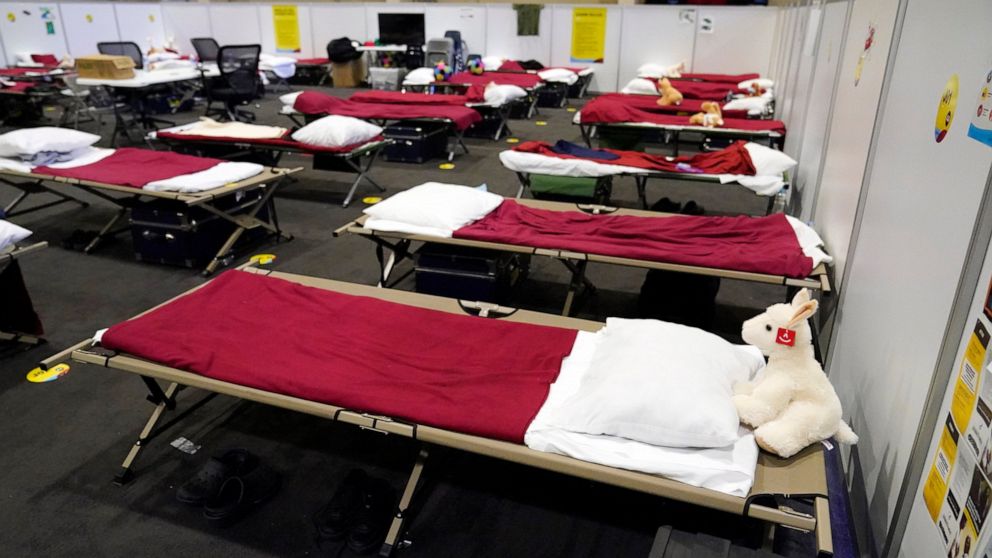  Families fostering migrant kids offer what shelters cannot
