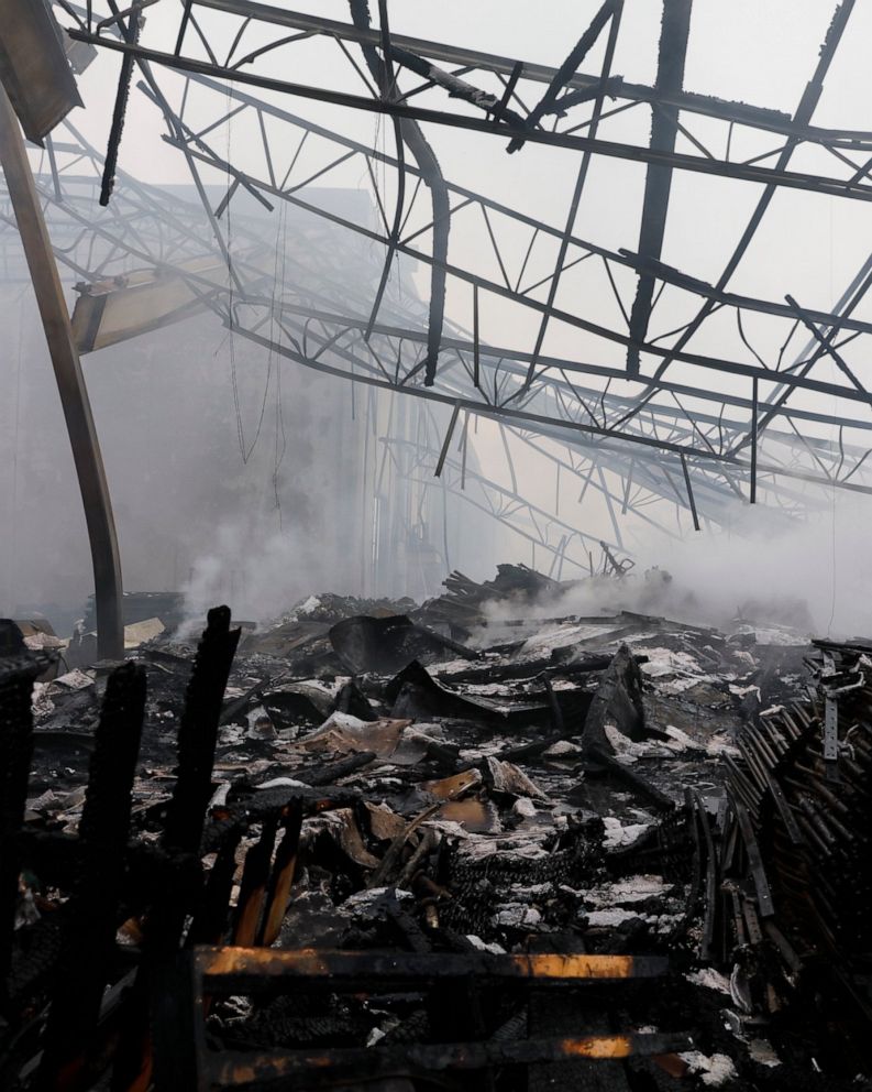 Fire Destroys Southern California Warehouse Linked To Amazon Abc