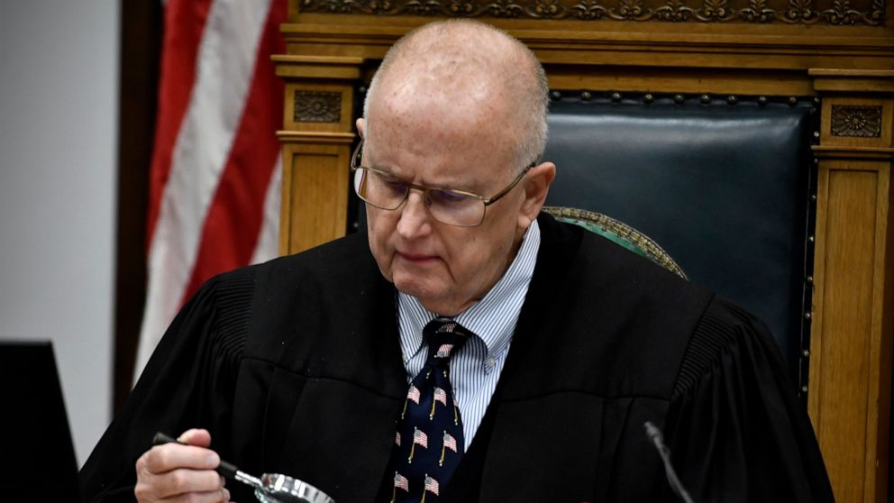  Blow-up at Rittenhouse trial over enlarging photos and video