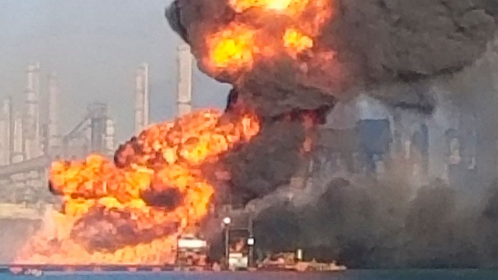 4 People Missing After Pipeline Explosion At Port In Texas Abc News