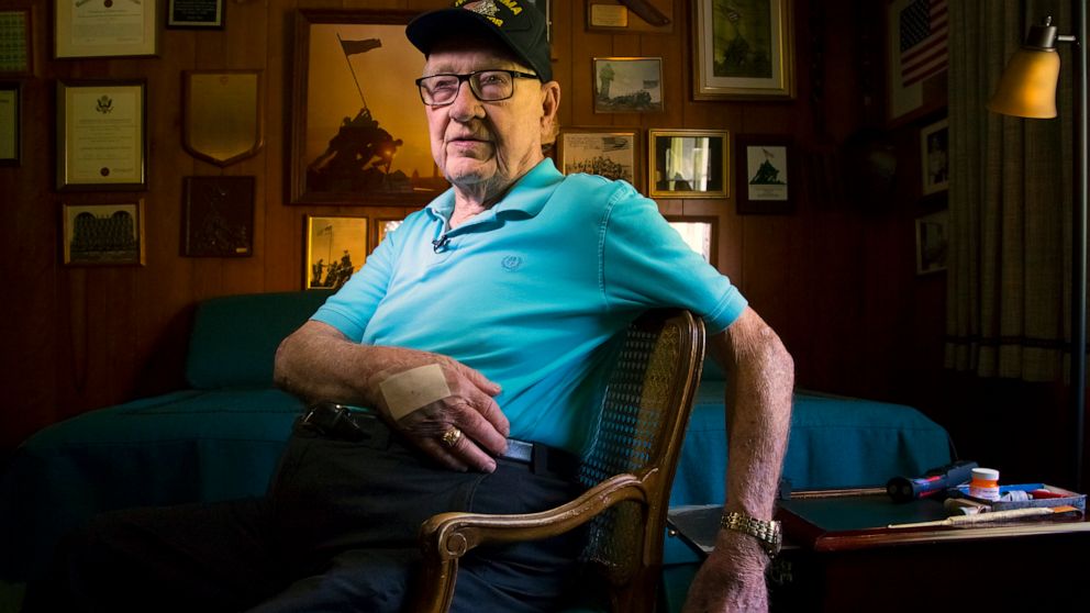 Retired marine whose troops planted US flag on Iwo Jima dies