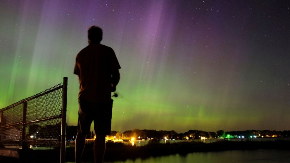  To star gazers: Fireworks show called Northern Lights coming